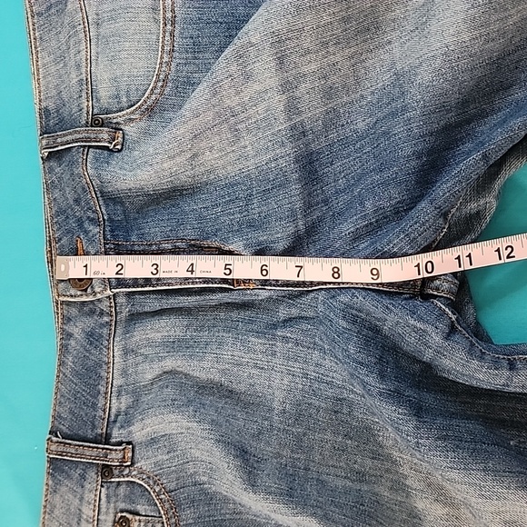 Not Of This World Jesus Medium Wash Distressed Denim Jeans, Size 33 - Picture 13 of 16